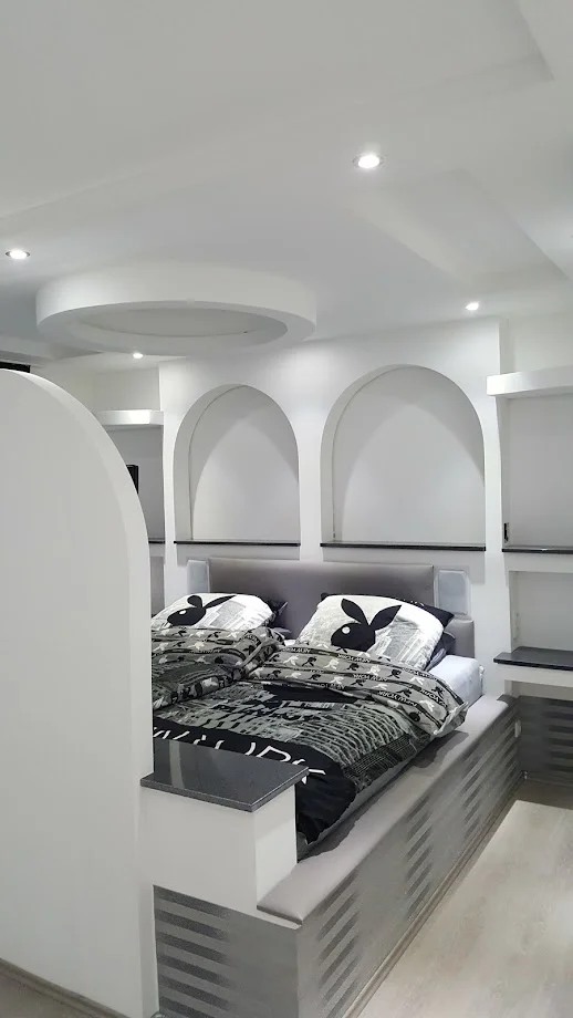 Trockenbau mit Decke und Wänden